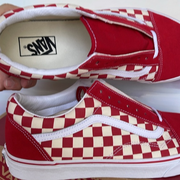 Vans • Men’s Old Skool
(Primary Check) Rng Rd/W
VN0A38G1P0T
Sneakers - Picture 15 of 16